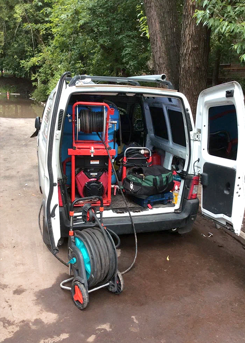 Мы проводим очистку засора канализации при помощи гидродинамического оборудования и химических реагентов в городе Бишкек и Чуйской области Гидродинамическая прочистка канализации Бишкек